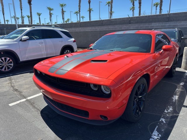 2017 Dodge Challenger SXT photo 3