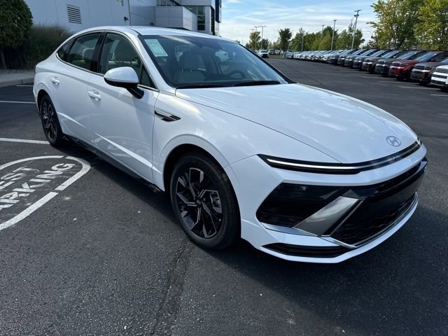 2024 Hyundai Sonata Hybrid SEL photo 3