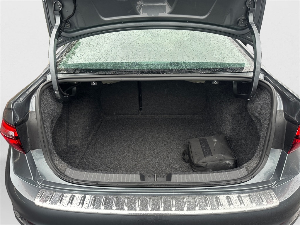 2023 Volkswagen Jetta 1.5T SE photo 13