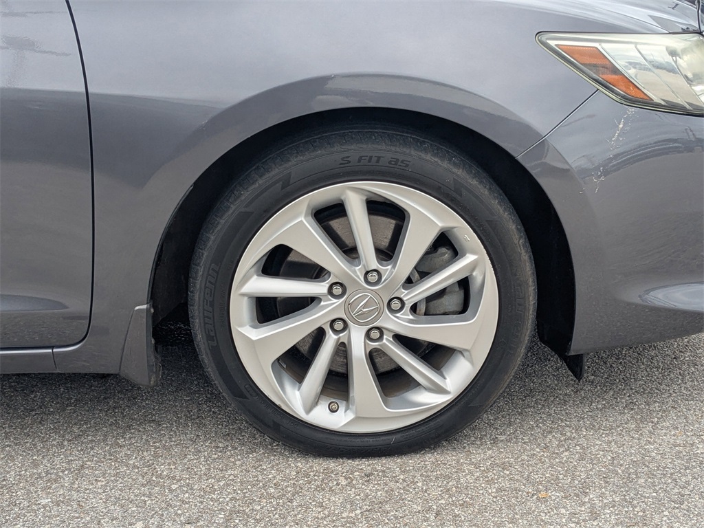 2017 Acura ILX Premium Technology Plus photo 11