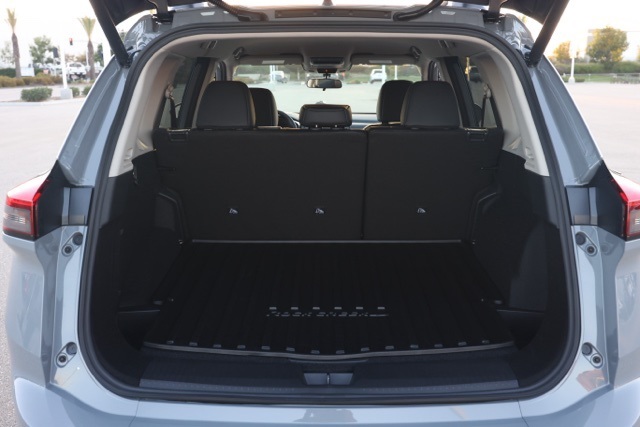 2026 Nissan Rogue SV photo 16