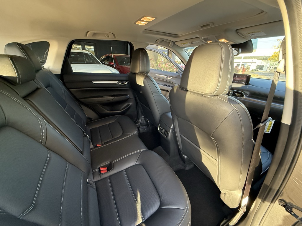 2025 Mazda CX-5 2.5 S Preferred photo 2