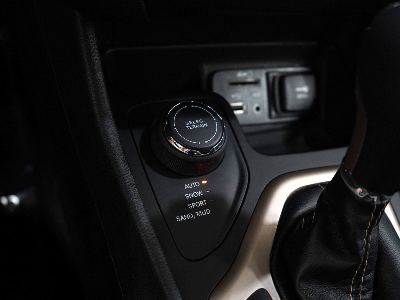 2014 Jeep Cherokee Latitude photo 20