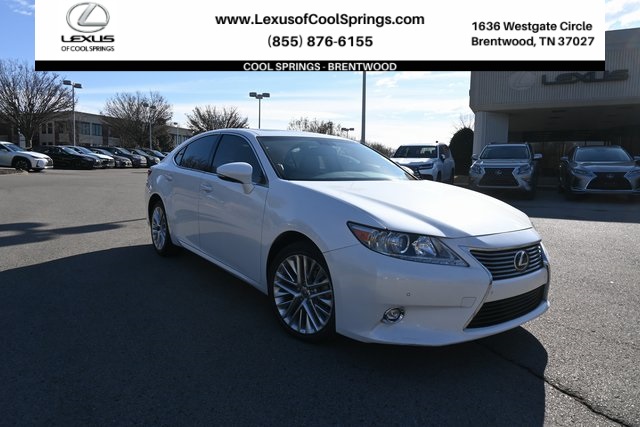 2015 Lexus ES 350's photo