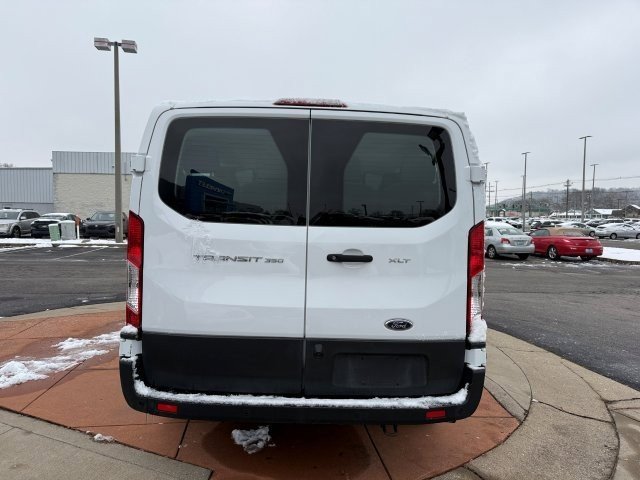 2022 Ford Transit Passenger XLT photo 4