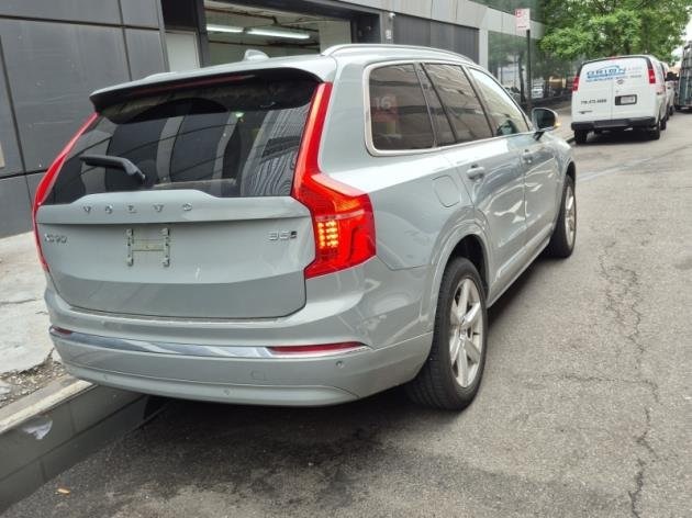 2024 Volvo XC90 B5 Core photo 2