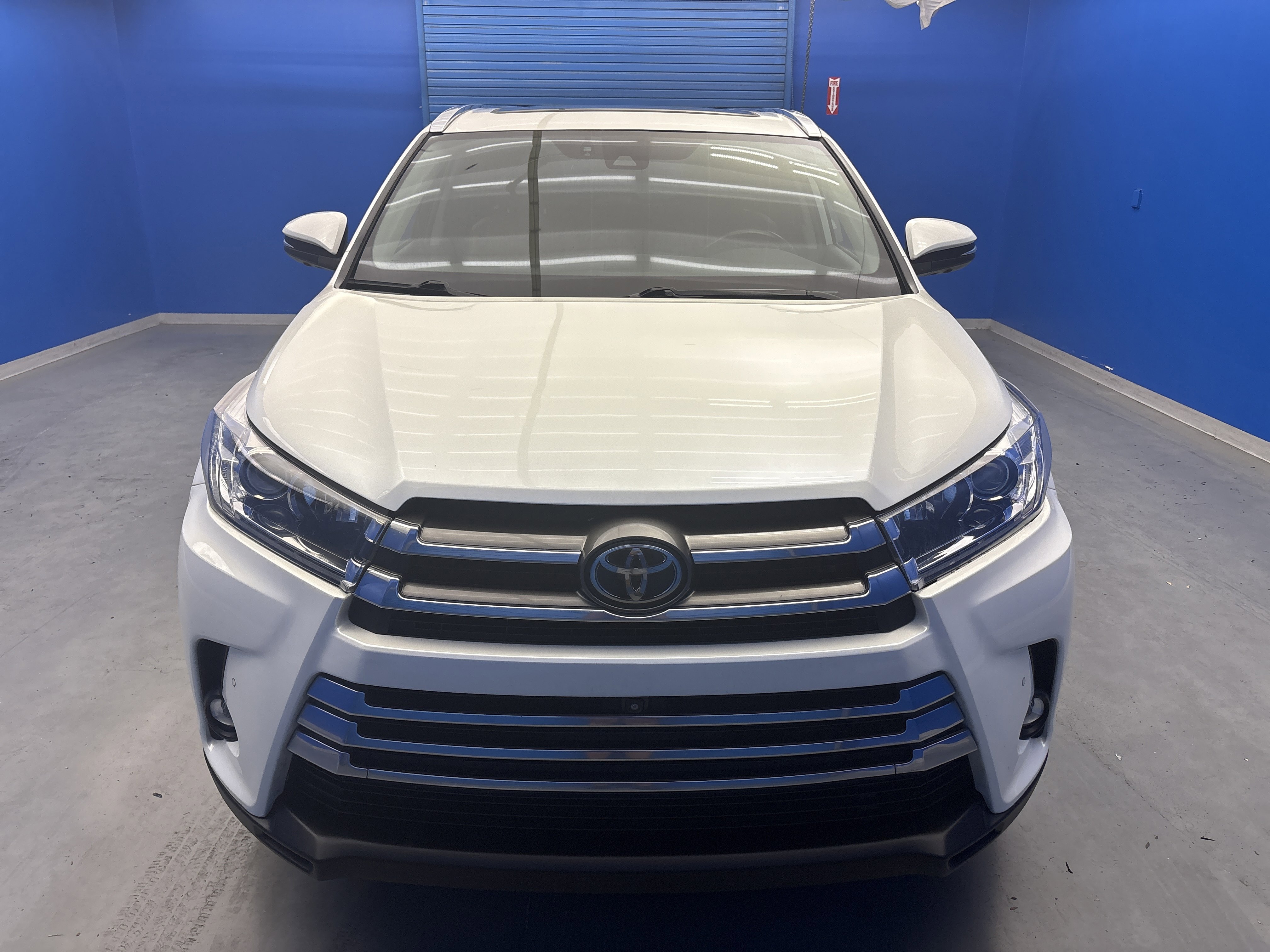 2019 Toyota Highlander Limited photo 3