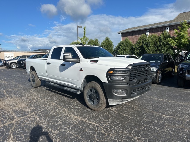 2025 Ram 3500 Tradesman photo 2