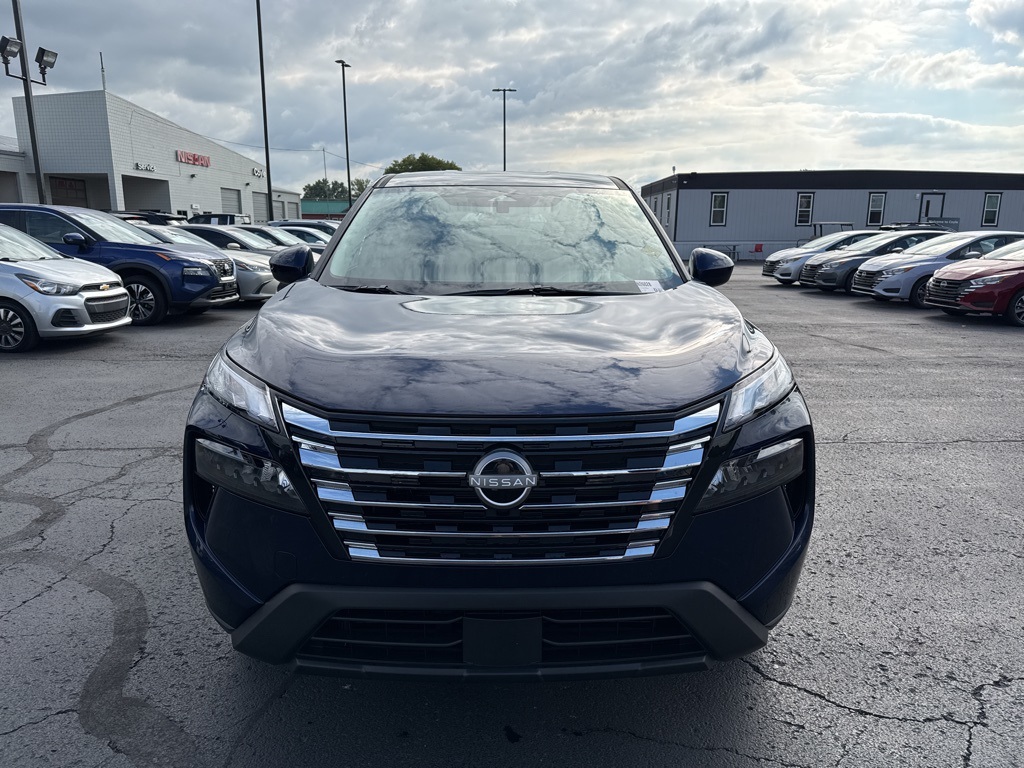 2026 Nissan Rogue SV photo 9
