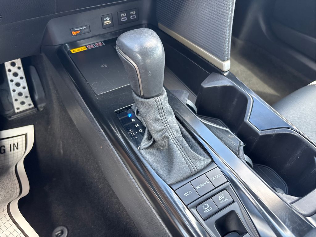 2025 Toyota Camry SE photo 30