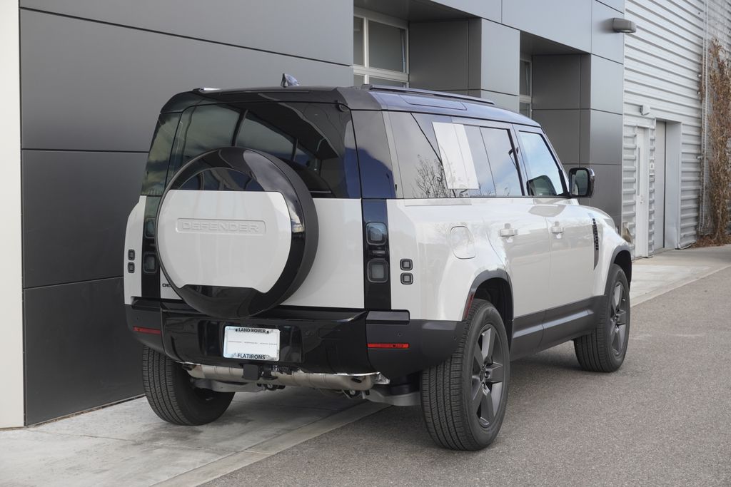 2026 Land Rover Defender 110 S photo 2