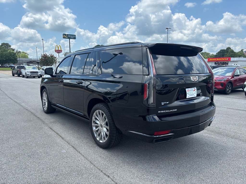 2021 Cadillac Escalade ESV Sport photo 4