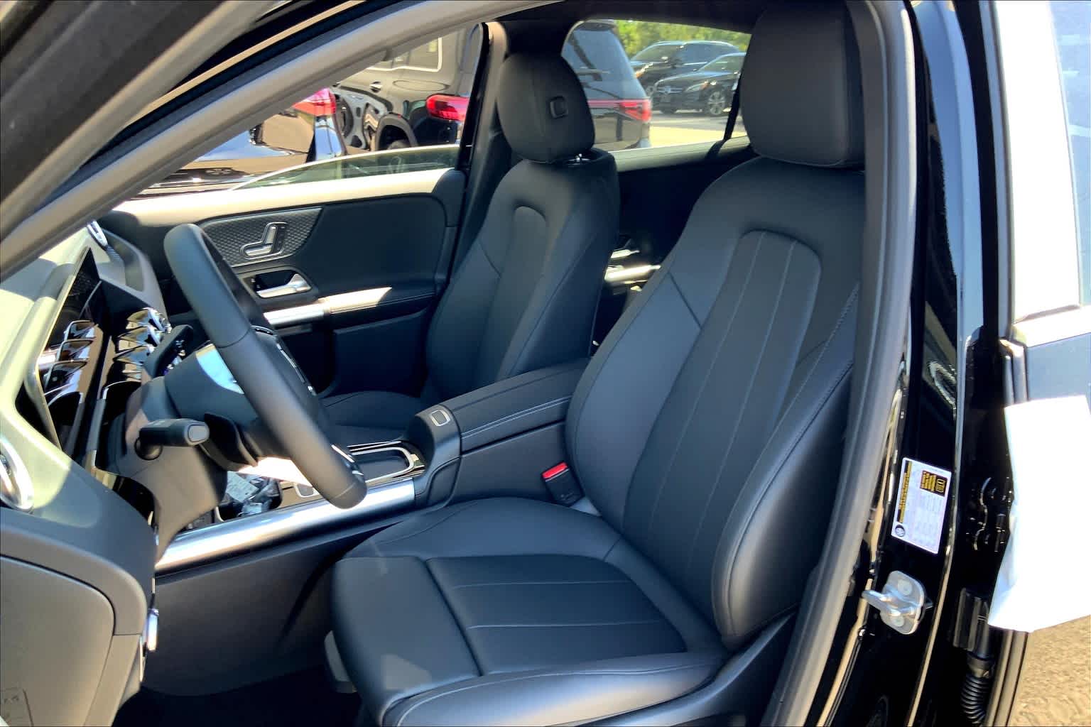 2025 Mercedes Benz GLA 250 photo 15