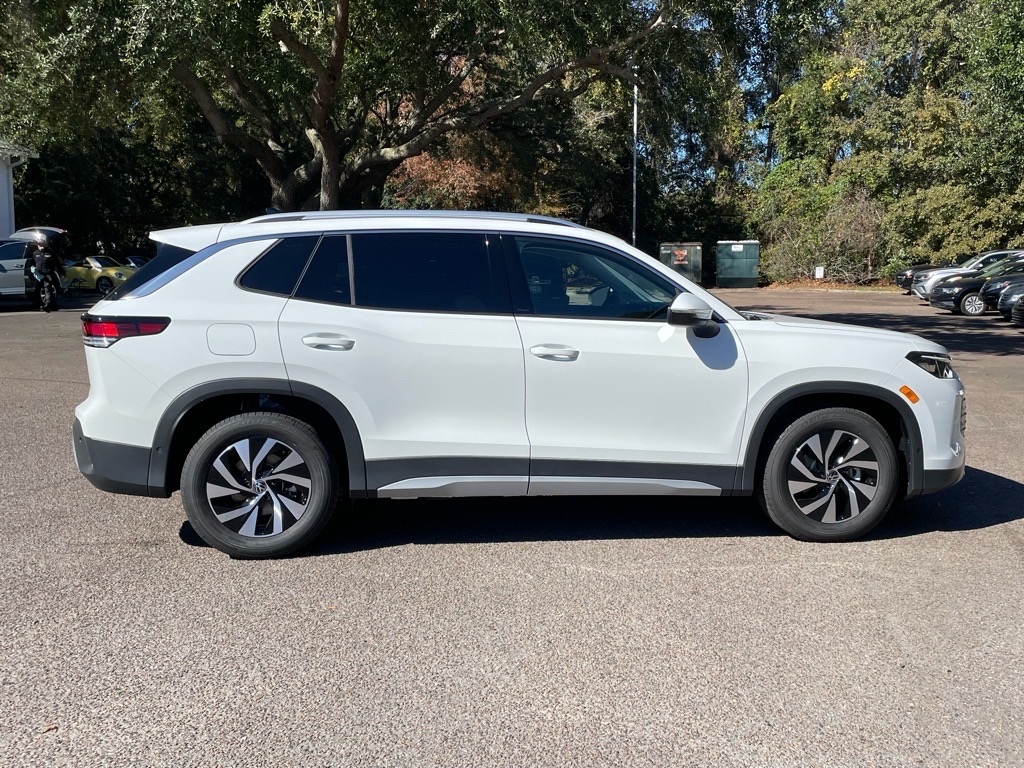 2026 Volkswagen Tiguan S photo 2