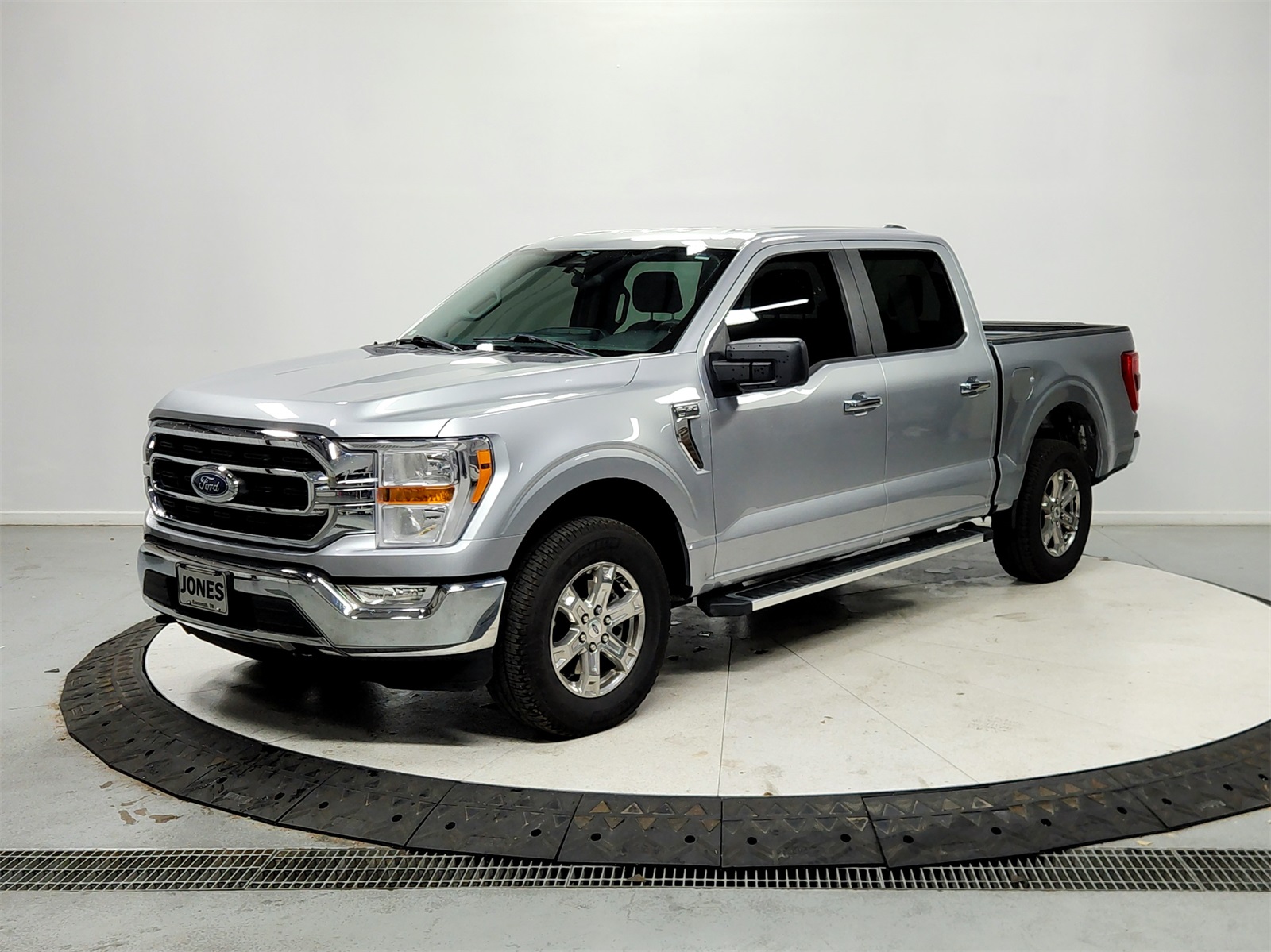 2023 Ford F-150 XLT photo 3