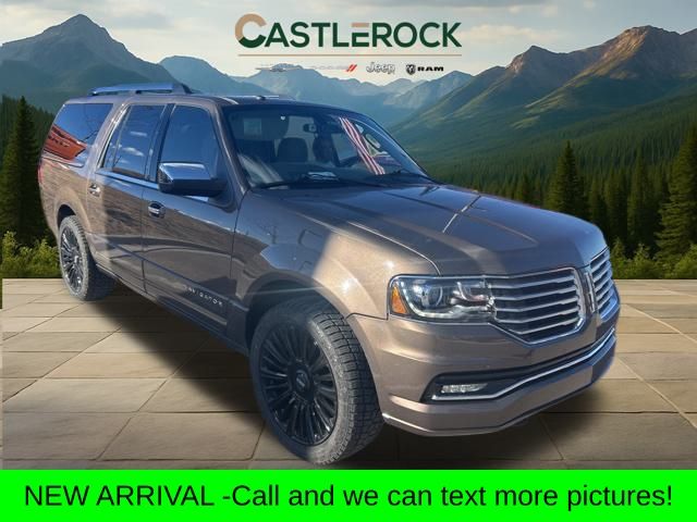 2017 Lincoln Navigator Select's photo