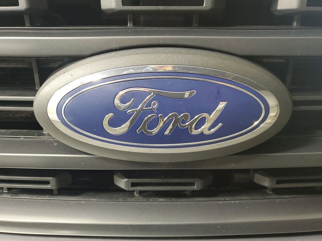 2021 Ford F-150 XLT photo 8