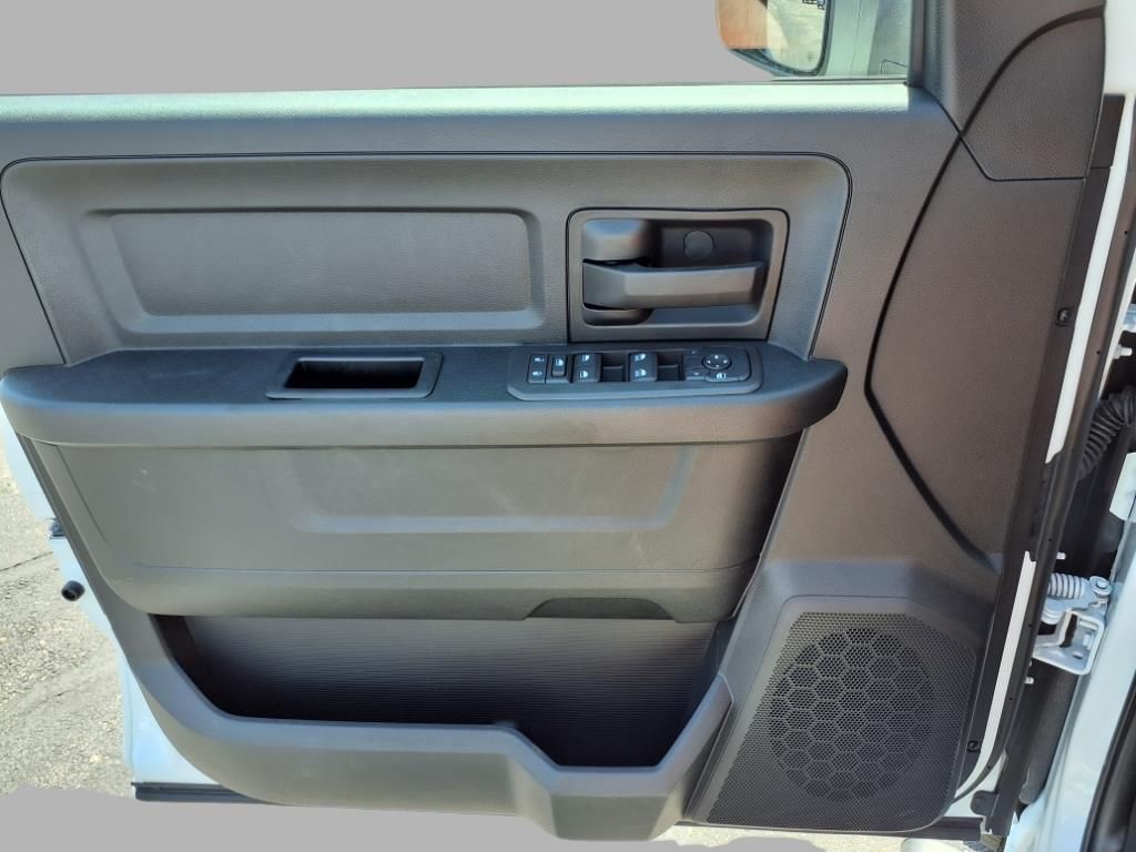 2025 Ram 2500 Tradesman photo 14