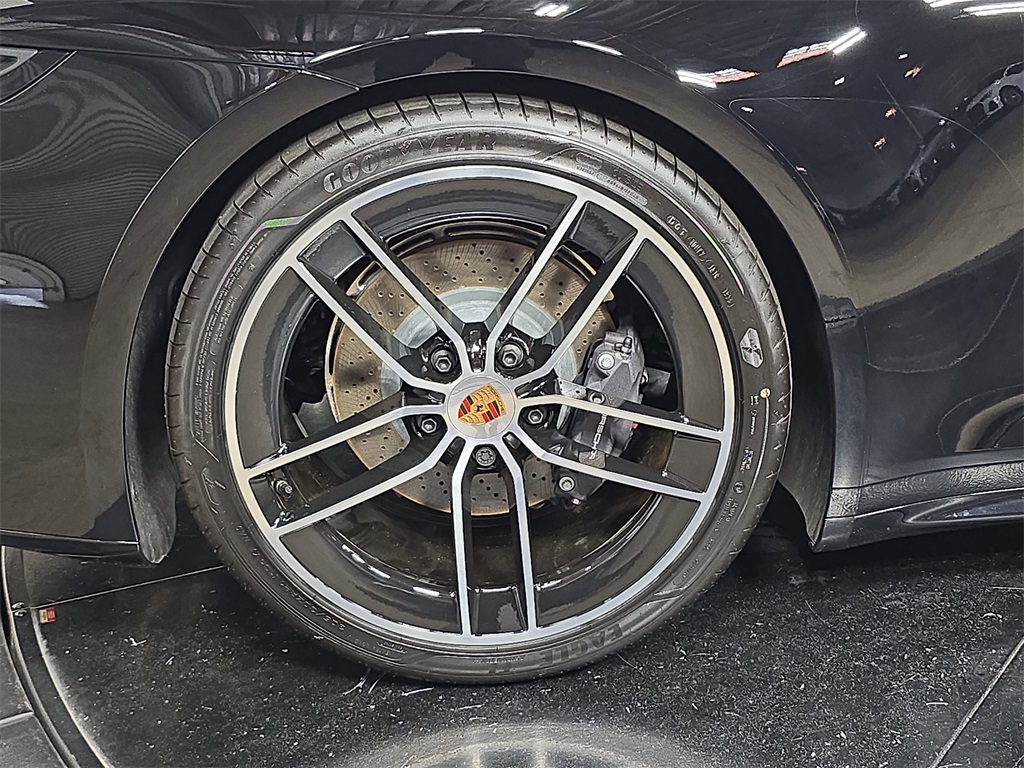 2026 Porsche 911 T photo 28