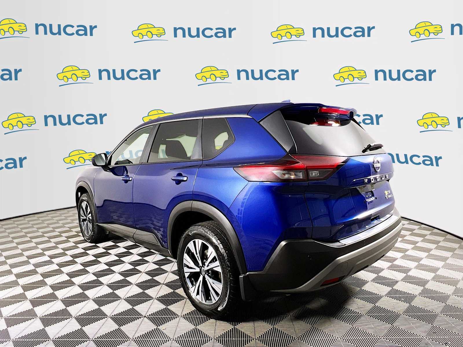 2023 Nissan Rogue SV photo 5