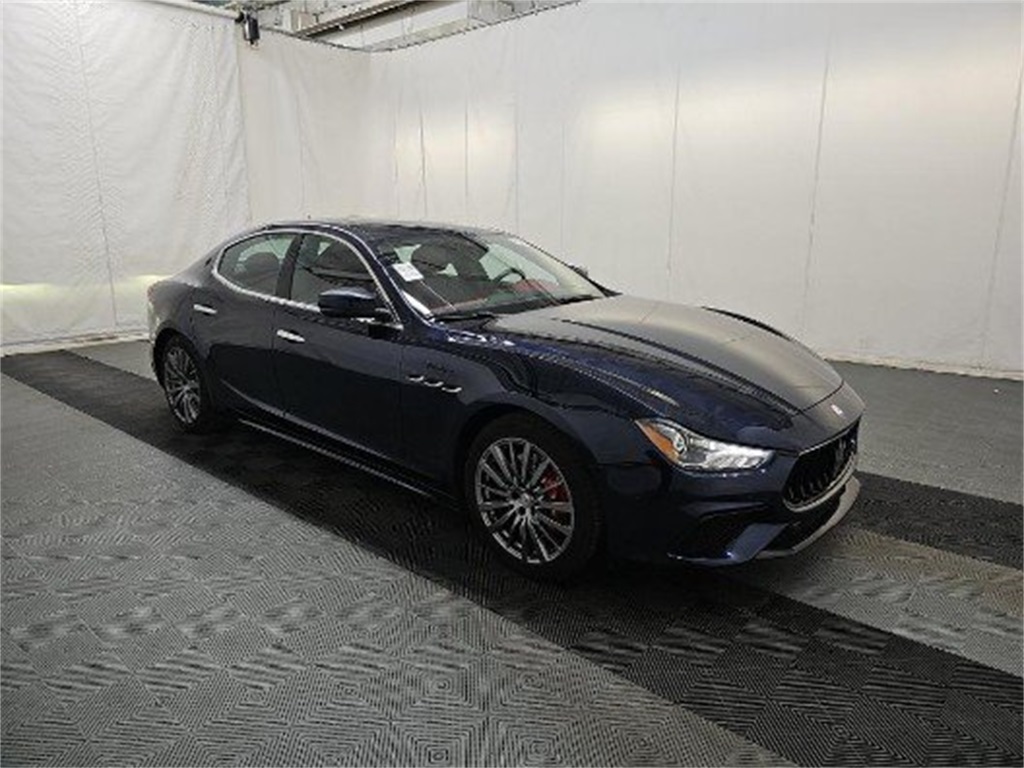 2022 Maserati Ghibli Modena's photo