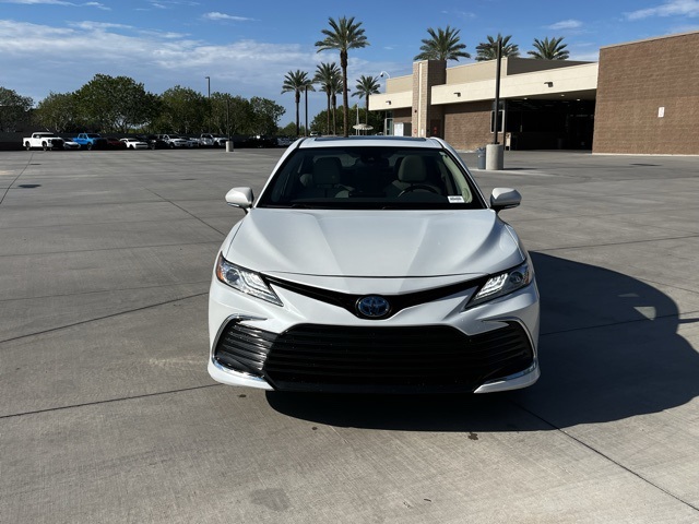 2021 Toyota Camry XLE photo 3