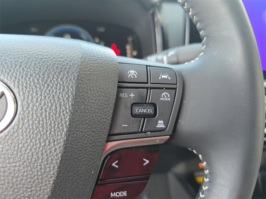 2025 Toyota Camry SE photo 16