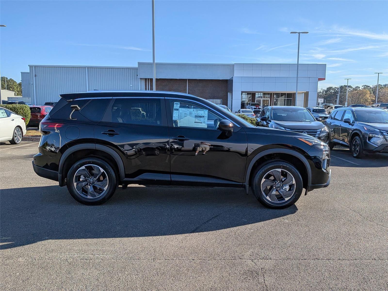 2026 Nissan Rogue SV photo 3