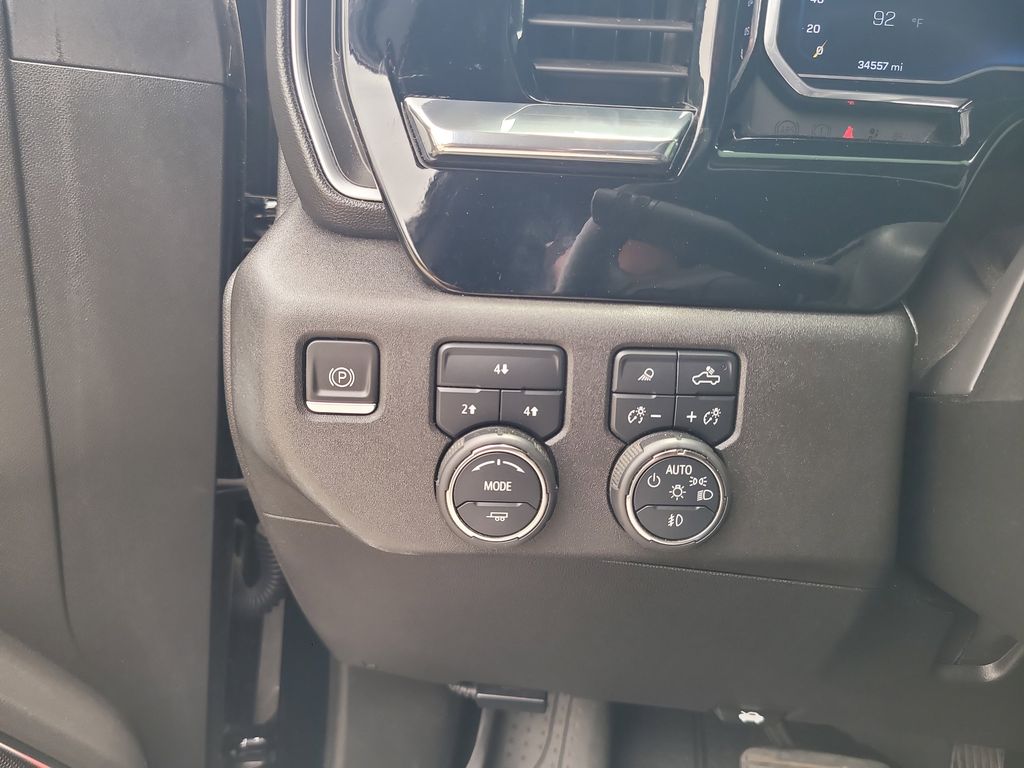 2024 Chevrolet Silverado 3500HD LT photo 17