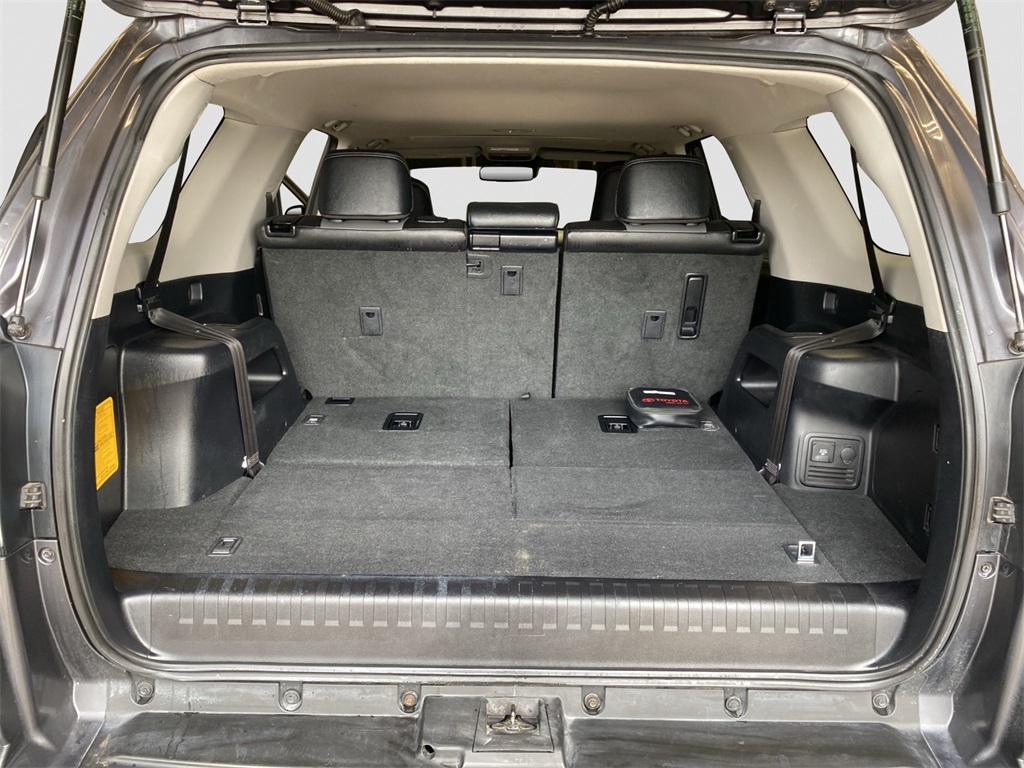 2021 Toyota 4Runner SR5 Premium photo 18
