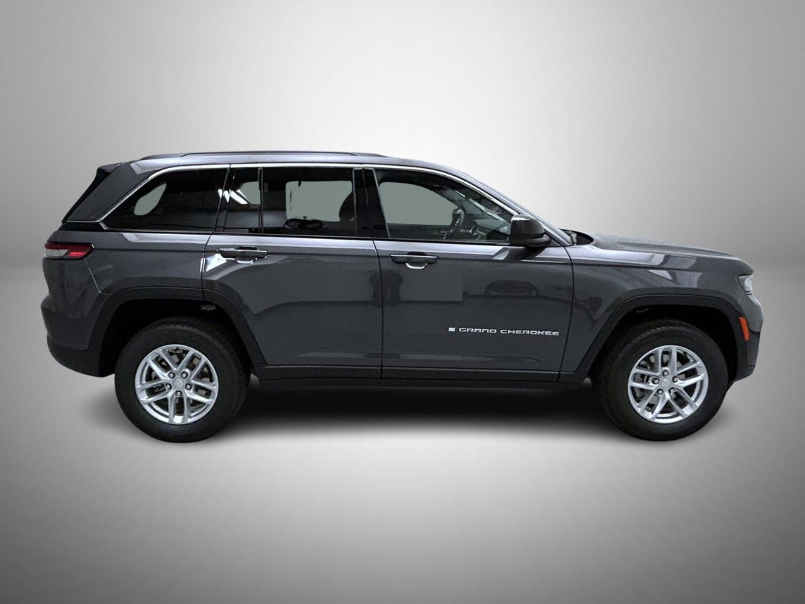 2025 Jeep Grand Cherokee Laredo X photo 2
