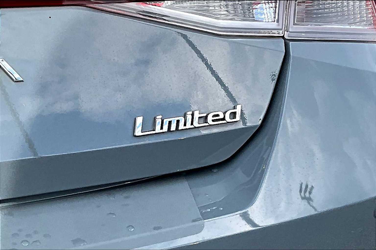 2023 Hyundai Elantra Limited photo 9