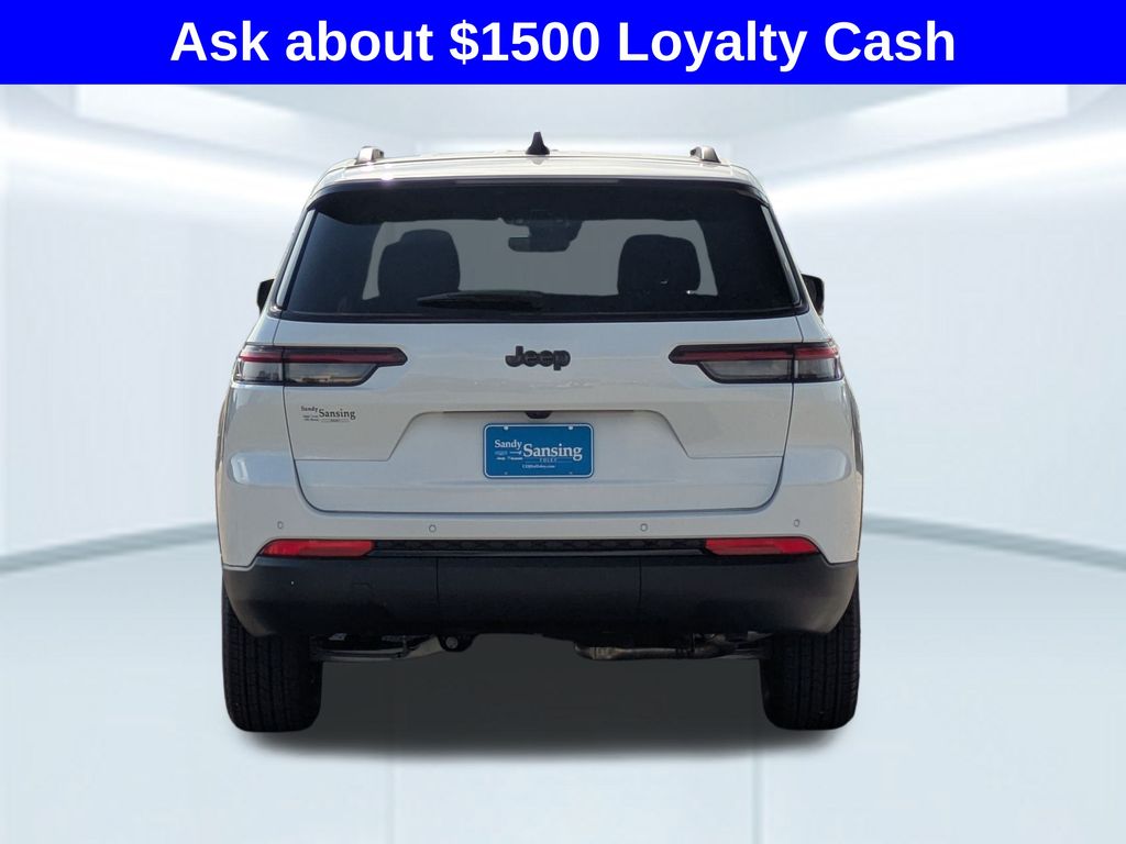 2025 Jeep Grand Cherokee Laredo X photo 3