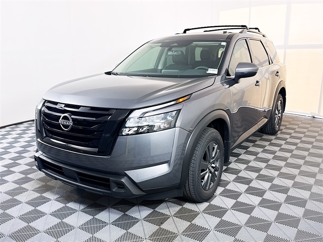 2025 Nissan Pathfinder SV photo 3