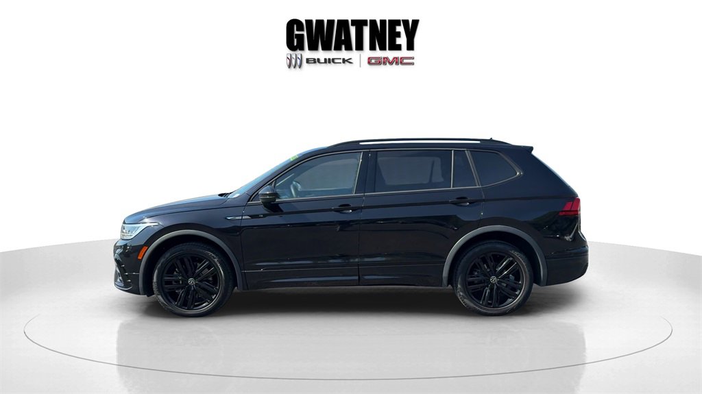 2022 Volkswagen Tiguan SE R-Line Black photo 3