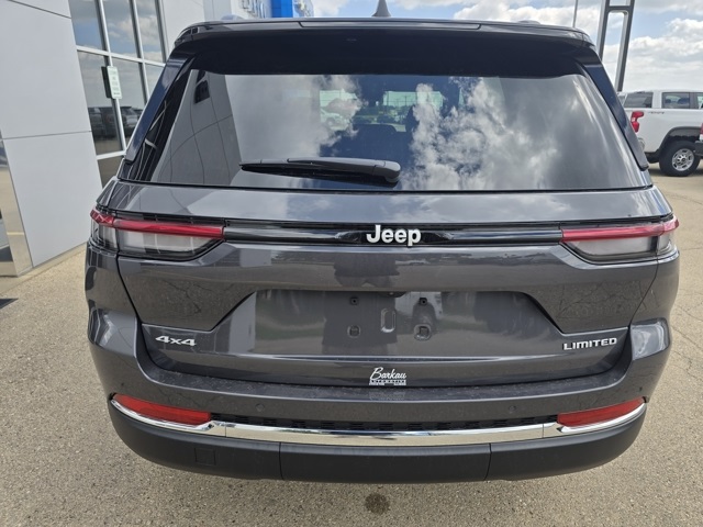2025 Jeep Grand Cherokee Limited photo 4