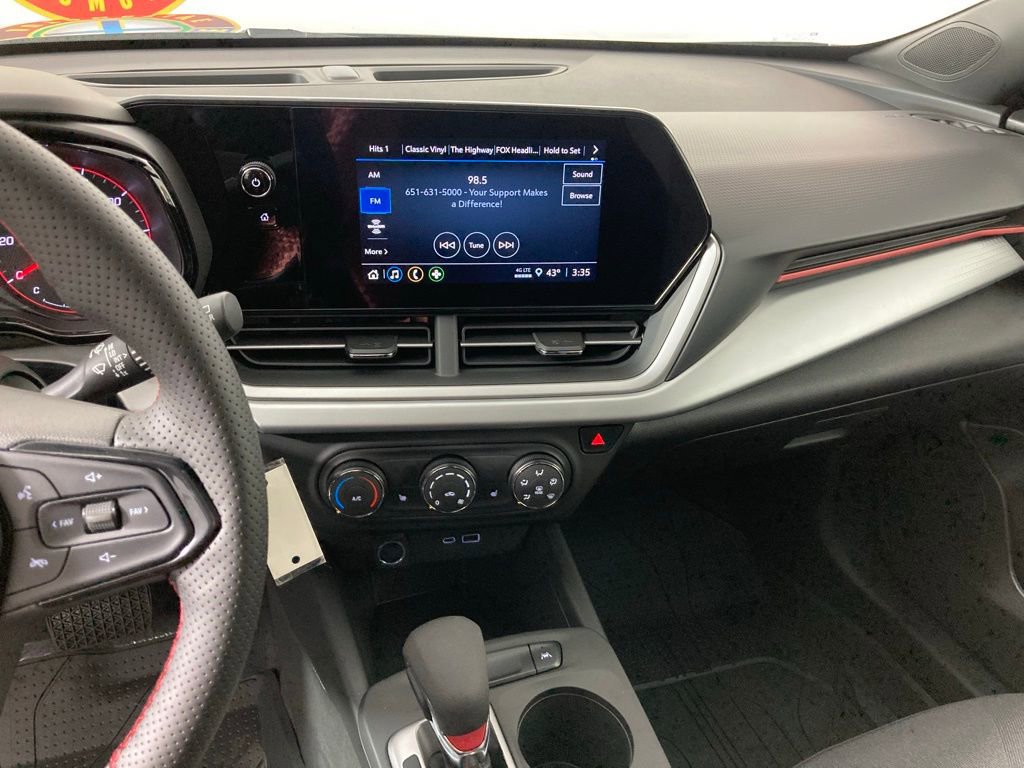 2026 Chevrolet Trax photo 2