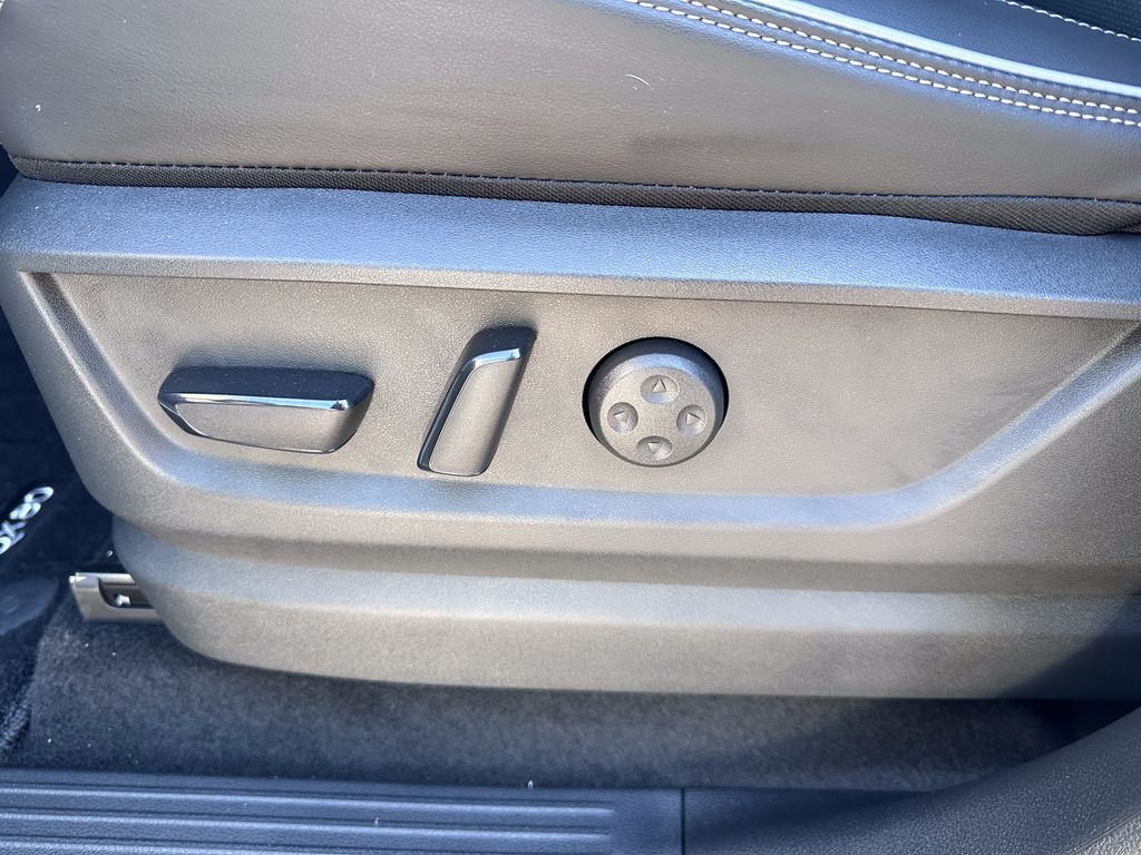 2025 Infiniti QX80 Luxe photo 20