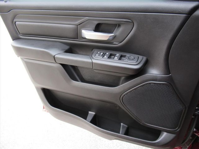 2025 Ram 1500 Tradesman photo 24