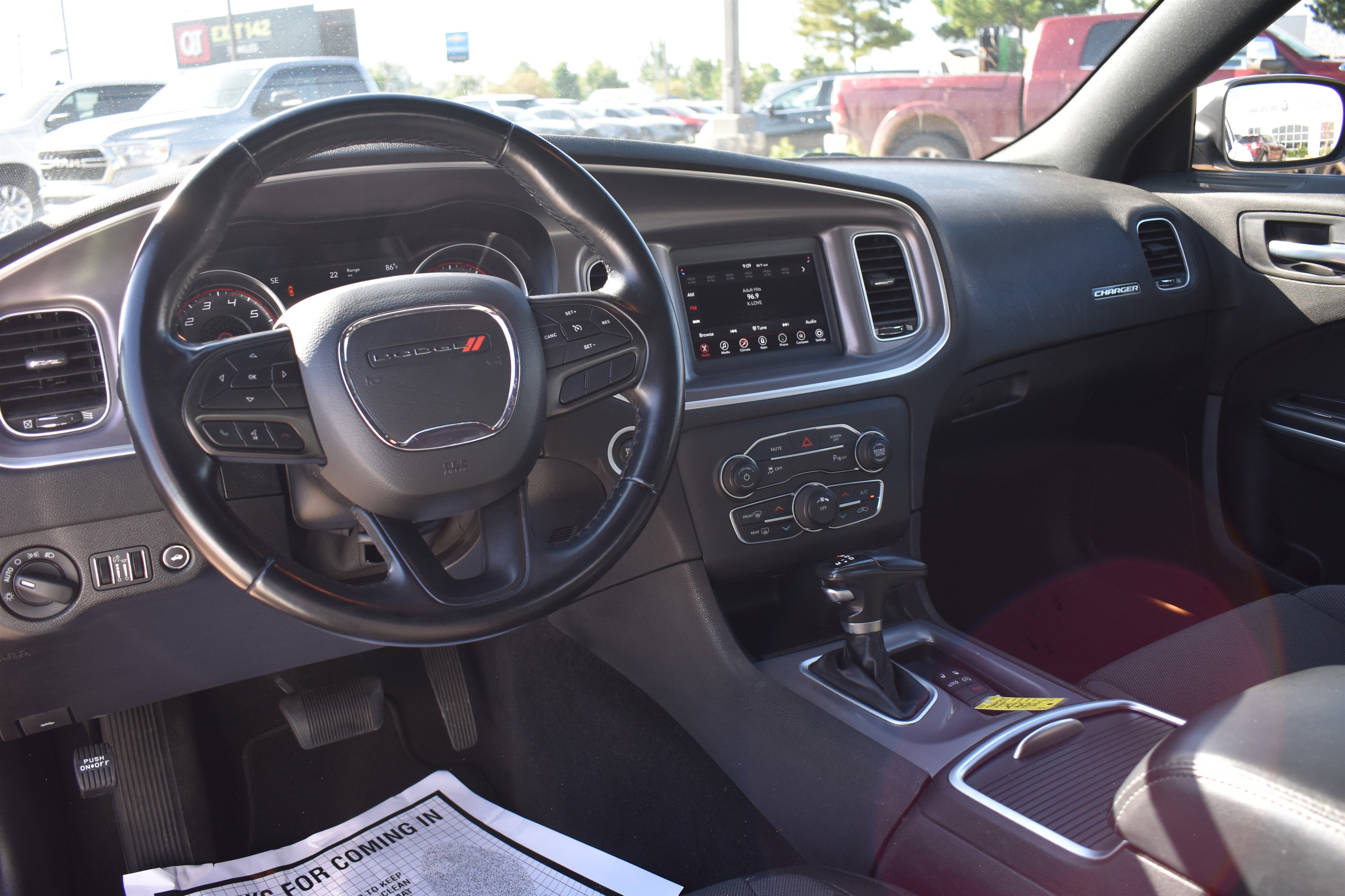 2022 Dodge Charger SXT photo 10