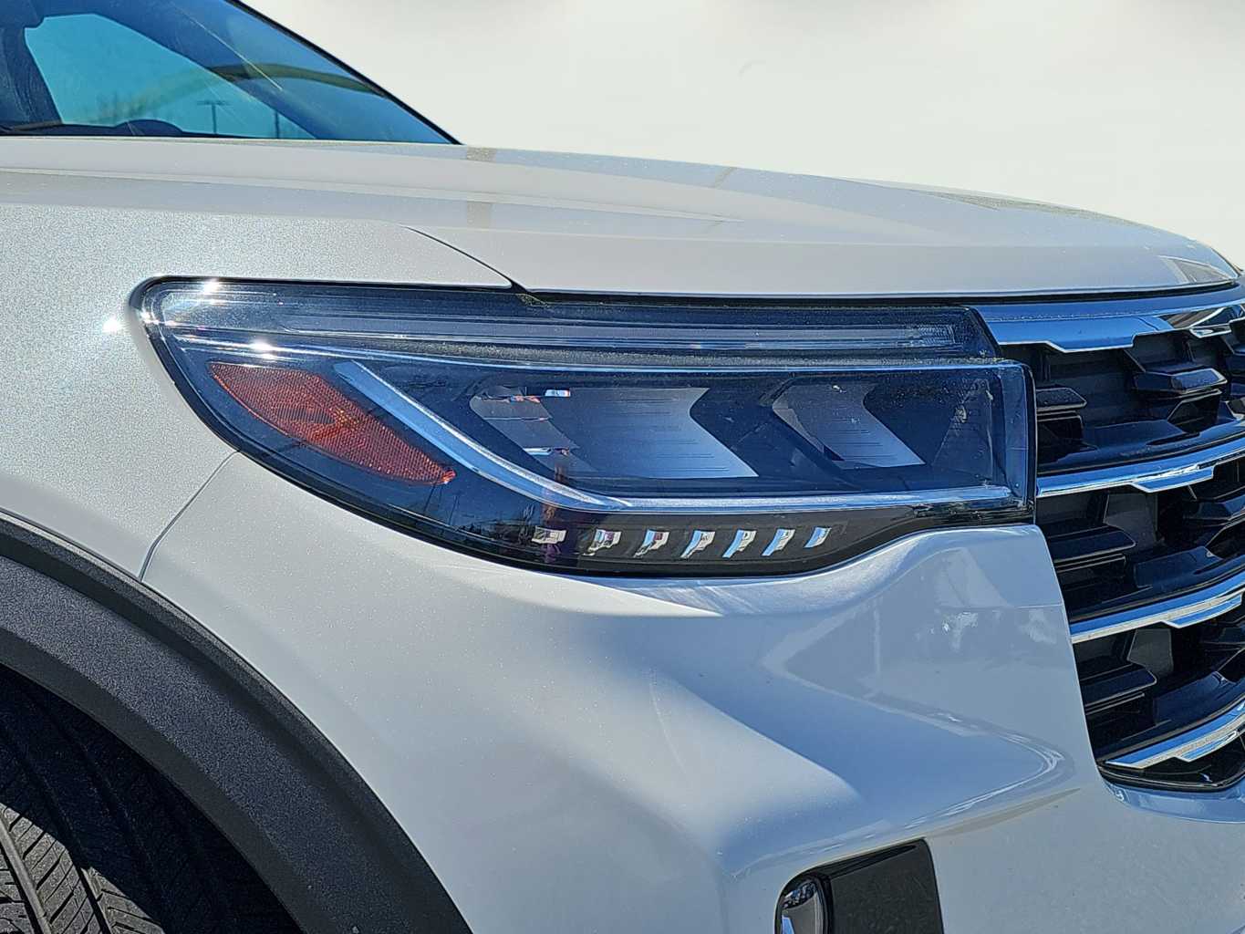 2025 Ford Explorer photo 10
