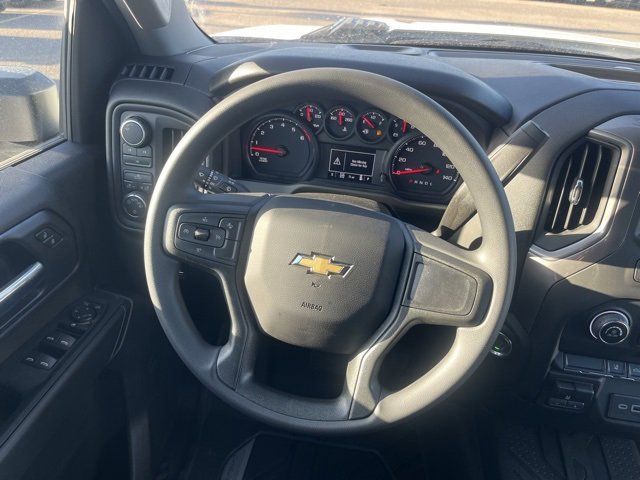 2025 Chevrolet Silverado 2500HD Custom photo 13