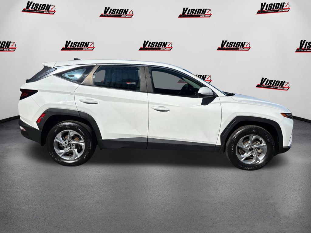 2023 Hyundai Tucson SE photo 4