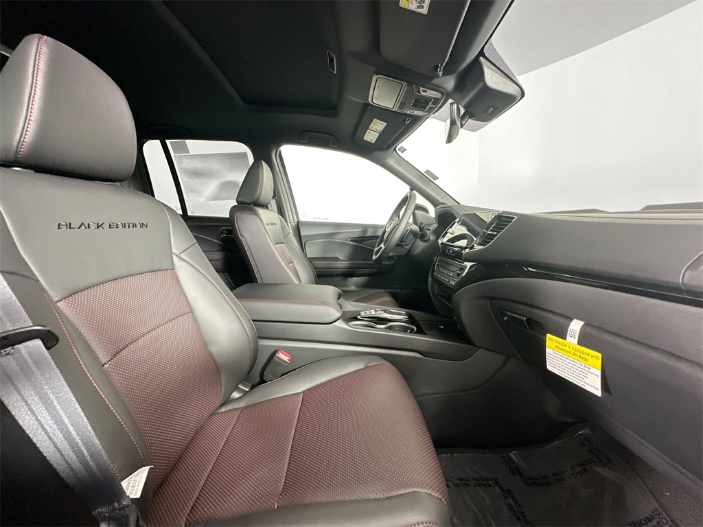 2025 Honda Ridgeline Black Edition photo 28