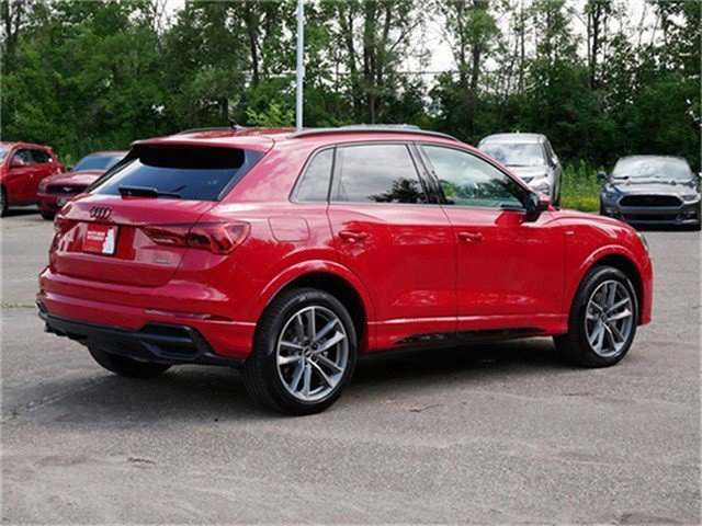 2022 Audi Q3 S line Premium Plus photo 7