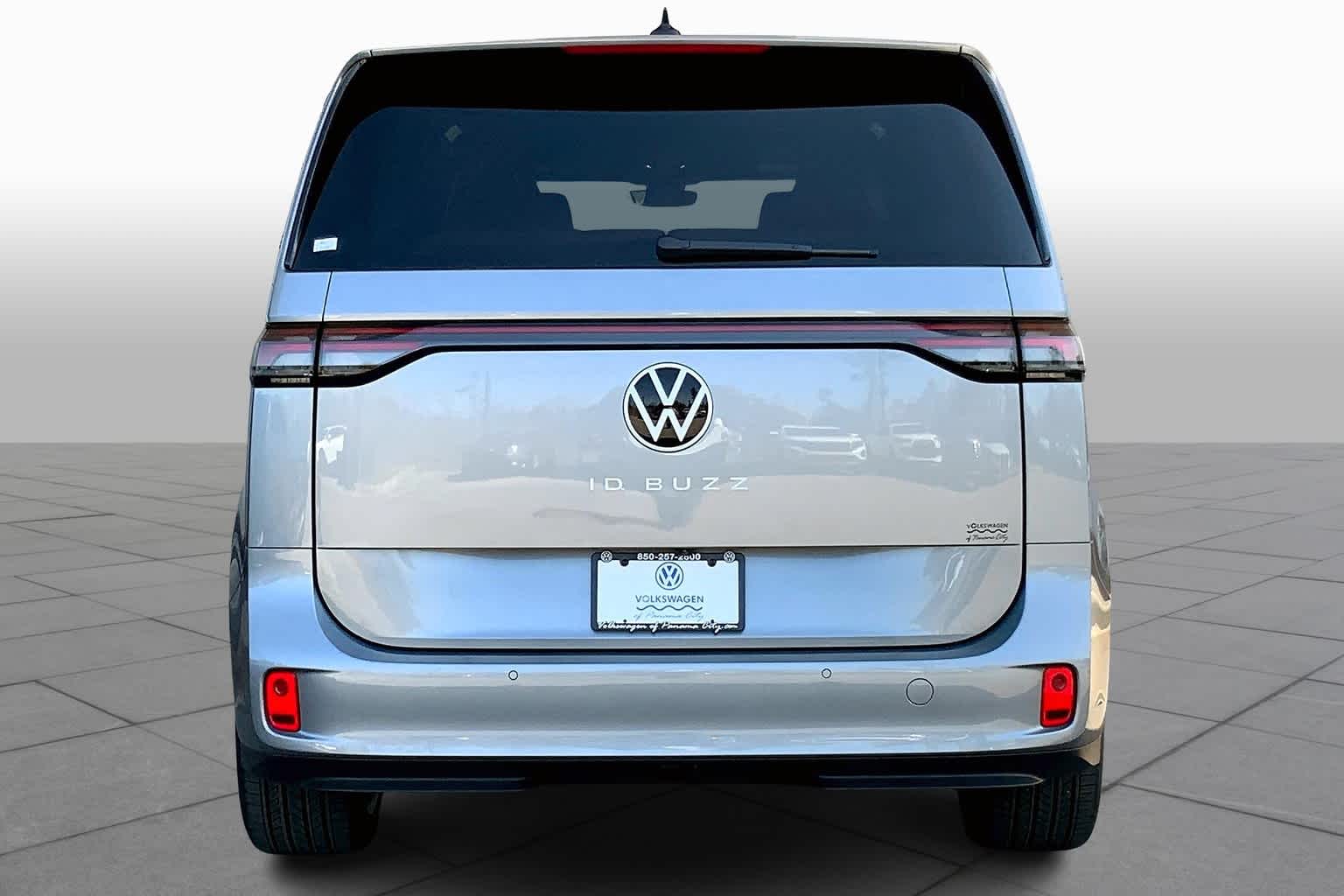 2025 Volkswagen ID. Buzz Pro Plus photo 4