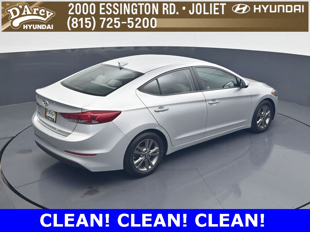 2018 Hyundai Elantra SEL photo 17