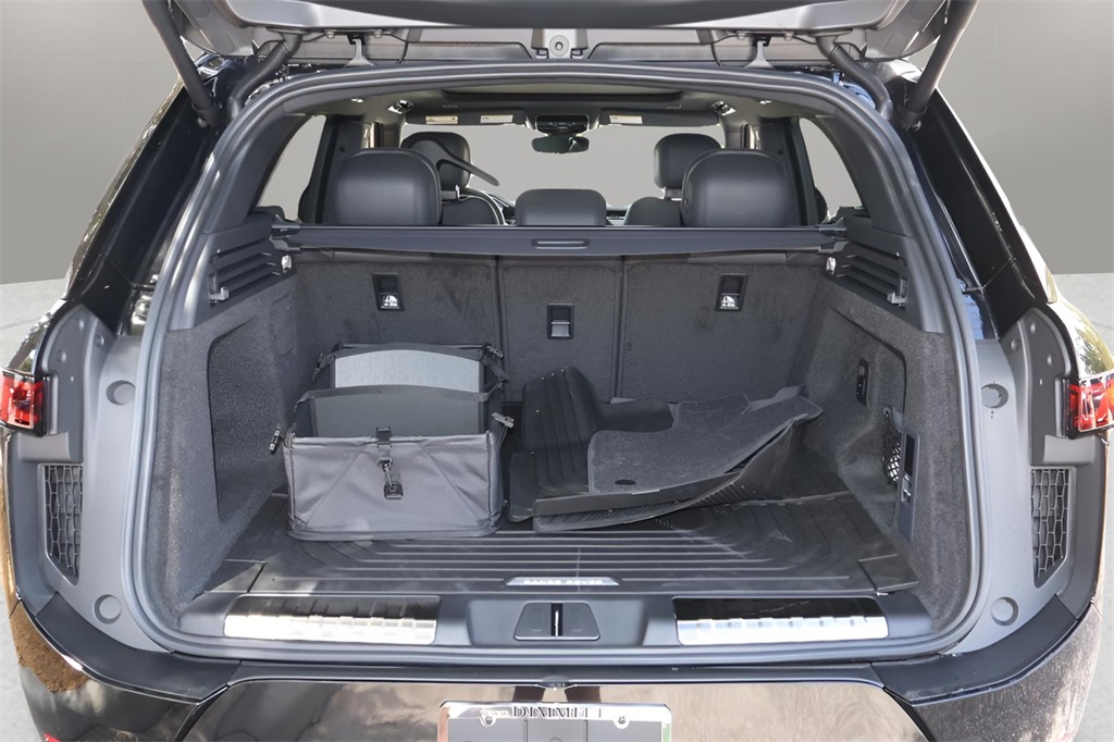 2025 Land Rover Range Rover Sport SE photo 15