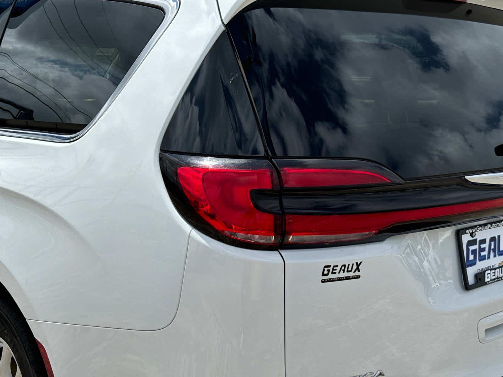 2022 Chrysler Pacifica Touring L photo 13