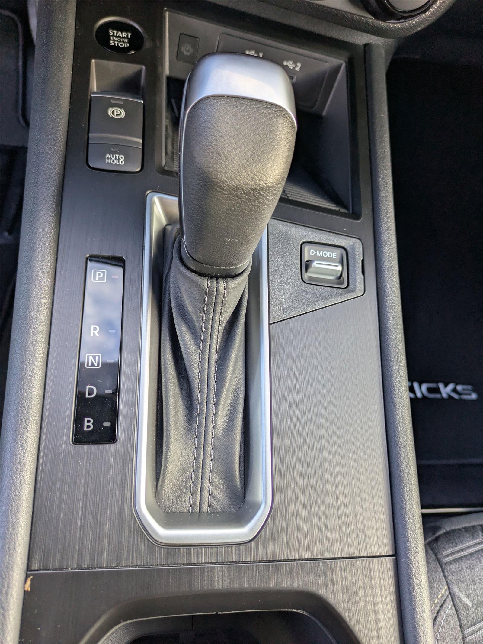 2026 Nissan Kicks SV photo 20